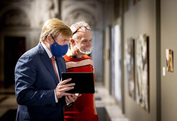 08-10-2020 Amsterdam King Willem-Alexander during the Royal award for modern painting 2020, Koninklijke Prijs voor Vrije Schilderkunst, at the Royal Palace in Amsterdam. The award is 9.000 euro  Copyright: xPPE NIEBOERx