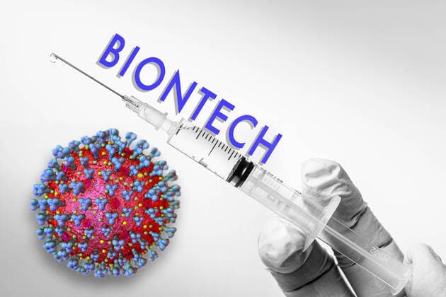 09 10 2020, Search for a corona vaccine Coronavirus vaccination, symbolic image News about the German pharmaceutical company BIONTECH A corona vaccine candidate developed by the Mainz-based company Biontech with the active ingredient BNT162b2 enters the approval process as of today symbolic image vaccine, with g