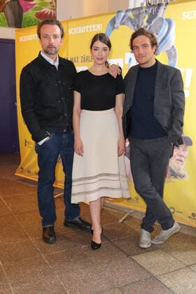 Film Schrotten 28.04.2016 Schauspieler Lucas Gregorowicz + Anna Bederke + Frederick Lau im Kino - Filmpalast Am Friedrichshain, Berlin, bei der Filmpremiere zu - Schrotten - 28.04.2016 - *** Film Schrotten 28 04 2016 Actor Lucas Gregorowicz Anna Bederke Frederick Lau at the cinema Filmpalast Am Friedrichshain, Berlin, at the film premiere of Schrotten 28 04 2016