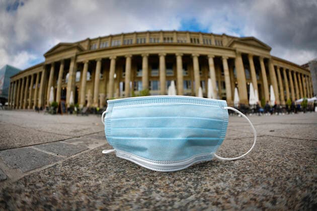 City of Stuttgart exceeds important corona mark, 7 days incidence, discarded face mask lying on the floor, Königsbau, Corona crisis, Stuttgart, Baden Württemberg, Germany Coronavirus