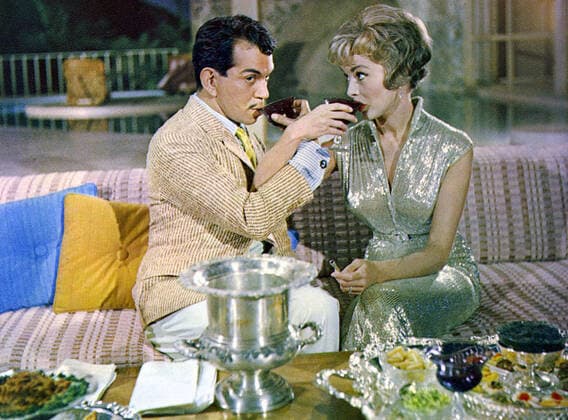PEPE CANTIFLAS, JANET LEIGH as herself Date: 1960  Mandatory credit line: Image courtesy Ronald Grant Mary Evans COLUMBIA PICTURES