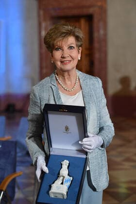 Carolin REIBER receives the Honorary Award of the Bavarian Prime Minister Markus SOEDER Blue Panther, Bavarian Television Award 2020 on 14 10 2020 in the Kaisersaal in the Munich Residence