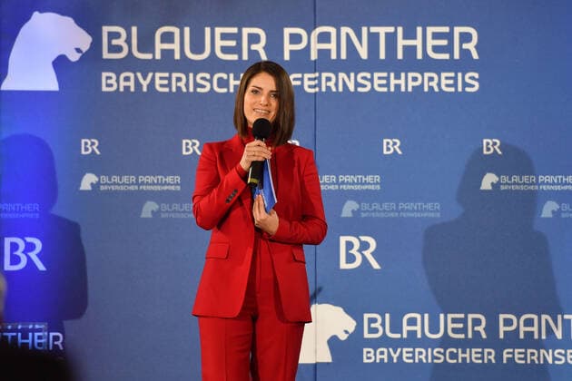 Sandra REISS presenter, single image, cut single motif, half figure, half figure Bavarian Television Award 2020 on 14 10 2020 in the Kaisersaal in the Residenz in Munich