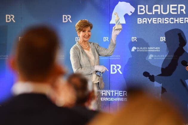 Carolin REIBER receives the Honorary Award of the Bavarian Prime Minister Markus SOEDER Blue Panther, Bavarian Television Award 2020 on 14 10 2020 in the Kaisersaal in the Munich Residence