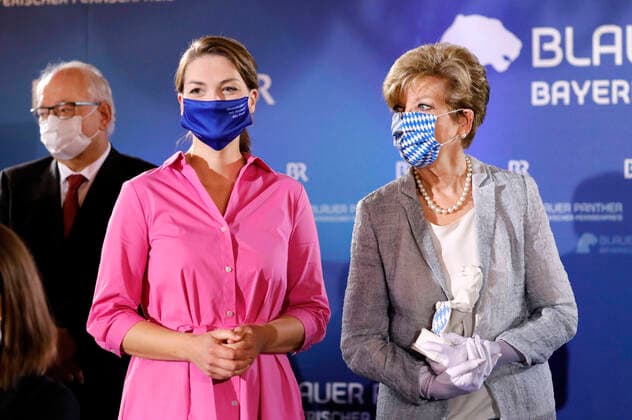 Judith Gerlach and Carolin Reiber at the presentation of the 32 Bavarian Television Award 2020 in the Munich Residence Munich Munich, 14 10 2020 Foto:xD.xBedrosianx xFuturexImage