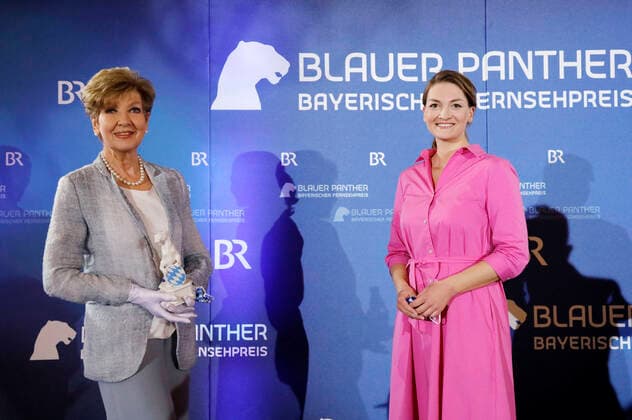 Carolin Reiber and Judith Gerlach at the presentation of the 32 Bavarian Television Award 2020 in the Munich Residence Munich Munich, 14 10 2020 Foto:xD.xBedrosianx xFuturexImage