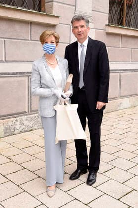 Carolin Reiber with her son Marcus Luitpold at the presentation of the 32 Bavarian Television Award 2020 in the Munich Residence Munich, 14 10 2020 Foto:xS.xAdamx xFuturexImage