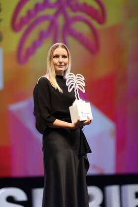 Bilder des Jahres 2020, Entertainment 10 Oktober Entertainment Themen der Woche KW42 Entertainment Bilder des Tages Festival Canneseries 2020. Ceremonie de cloture. Molly Hartleb. 261076 0000-00-00 inconnu  Copyright: xTerencexBaelenx 0105629129st