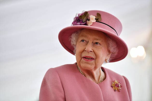 Fashion Trend Report 2022: Empowerment Pink Bilder des Jahres 2020, Entertainment 10 Oktober Entertainment Themen der Woche KW42 Entertainment Bilder des Tages . 15 10 2020. Salisbury, United Kingdom. Queen Elizabeth II during a visit to the Defence Science and Technology Laboratory in Porton Down, near Salisbury,United Kingdom.  xPoolx xi-Imagesx IIM-21704-0013