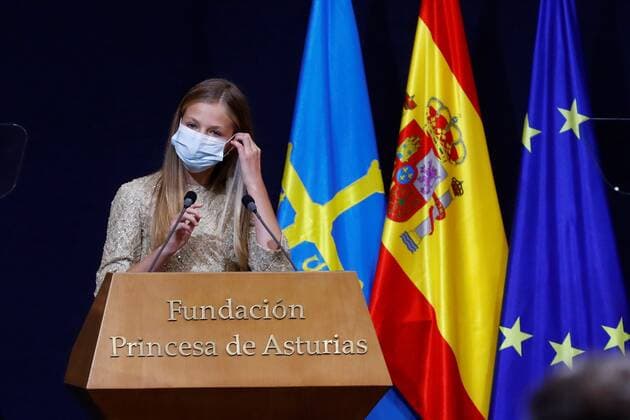 Spain s Crown Princess Leonor delivers a speech during the Princess of Asturias Awards 2020 ceremony held at La Reconquista Hotel, in Oviedo, Spain, 16 October 2020. Princess of Asturias Awards 2020 !ACHTUNG: NUR REDAKTIONELLE NUTZUNG!  Copyright: xBallesterosx GRAF1971 20201016-637384742897584035