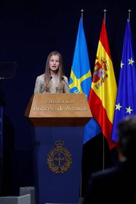Spain s Crown Princess Leonor delivers a speech during the Princess of Asturias Awards 2020 ceremony held at La Reconquista Hotel, in Oviedo, Spain, 16 October 2020. Princess of Asturias Awards 2020 !ACHTUNG: NUR REDAKTIONELLE NUTZUNG!  Copyright: xBallesterosx GRAF1969 20201016-637384742908209304