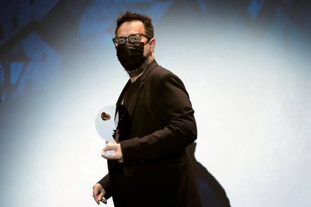 Spanish filmmaker Paco Plaza delivers a speech after being presented the Melies Award in recognition for his career during the 53rd edition of the International Fantastic Film Festival, in Sitges, Barcelona, Spain, 17 October 2020. The festival runs until the upcoming 18 October. Sitges Film Festival !ACHTUNG: NUR REDAKTIONELLE NUTZUNG!  Copyright: xSusannaxSáezx GRAF2630 20201017-637385663779174975