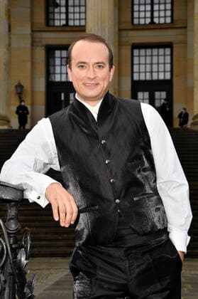 Daniel Behle at the photo call for the Opus Klassik 2020 award ceremony in front of the Konzerthaus Berlin, 18 10 2020 Foto:xF.xKernx xFuturexImage
