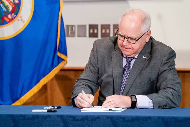 July 23, 2020, St Paul, MN, USA: Minnesota Gov. Tim Walz signs into law a sweeping package of police accountability measures Thursday, July 23, 2020. St Paul USA - ZUMAm67_ 20200723_zaf_m67_052 Copyright: xGlenxStubbex