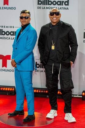 Cuban singers Randy Malcom (L) and Alexander Delgado (R), from the duo Gente de Zona, pose upon her arrival on the red carpet of the Billboard Latin Music Awards, at the BB&T Center in Sunrise, a city in Broward County near Miami, Florida, USA, 21 October 2020. Billboard Latin Music Awards !ACHTUNG: NUR REDAKTIONELLE NUTZUNG!  Copyright: xGiorgioxVierax USA4652 20201022-637389424734618006