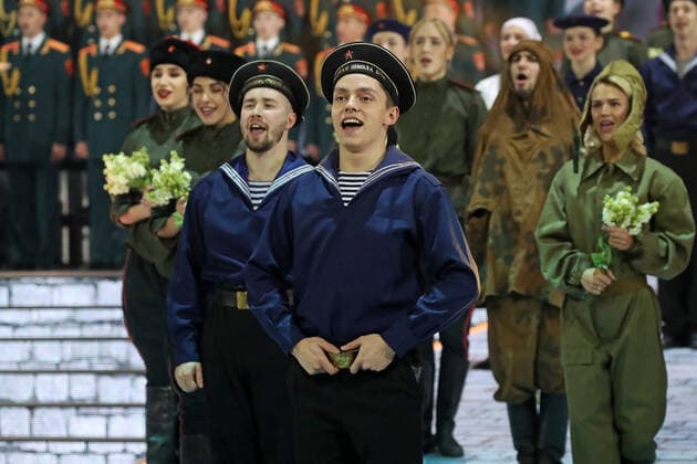 MOSCOW, RUSSIA - OCTOBER 23, 2020: Artists perform during the Athletes Salute the Great Victory concert held at the Megasport Sport Palace to mark this year s 75th anniversary of the victory in World War II. Vyacheslav Prokofyev TASS  TS0EBE17