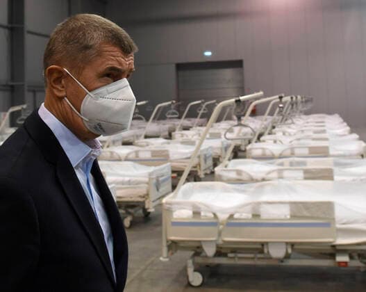 News Themen der Woche KW44 News Bilder des Tages The Prime Minister Andrej Babis inspects the military present a field hospital, that will act as a back-up facility for patients with the coronavirus, in the grounds of the PVA EXPO Praha Letnany in the Letnany neighbourhood at Prague outskirts, Czech Republic, on Monday, October 26, 2020. (CTKxPhoto MichalxKrumphanzl) CTKPhotoP202010250496501 kru 1