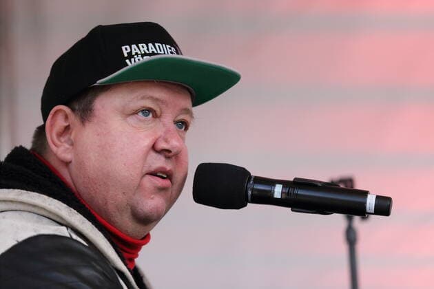 Sebastian Krumbiegel plays at a protest concert against the election of the new AfD faction leader on the Alter Markt at the Brandenburg Parliament in Potsdam, 27 October 2020 Protest concert grand piano instead of grand piano in Potsdam