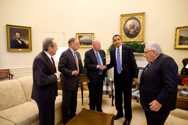 May 19, 2009, Washington, District of Columbia, USA: United States President Barack Obama meets with former Defense Secretary William Perry; former Georgia Sen. Sam Nunn; former Secretary of State George P. Shultz; and former Secretary of State Henry Kissinger in the Oval Office, to discuss the U.S. non-proliferation policy, May 19, 2009. .Mandatory Credit: - White House via CNP Washington USA - ZUMAs152 20090519_zaa_s152_002 Copyright: xPetexSouzax