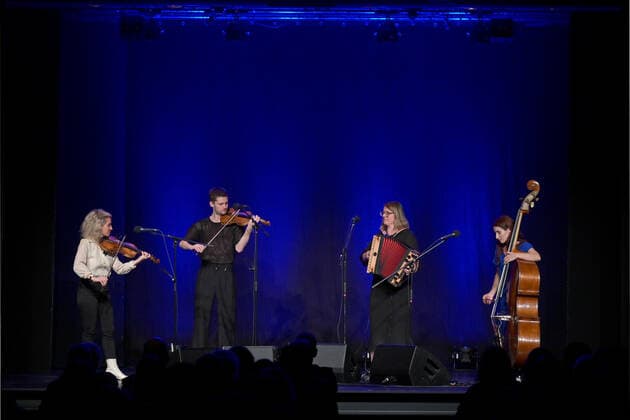 Concert of the music group ALMA, as part of the Salzkammergut Festwochen Gmunden, in the cultural centre AlFa in Steyrermühl Laakirchen in Austria, on 29 10 2020 The picture shows from l n r violinist Julia Lacherstorfer, violinist Matteo Haitzmann, harmonica player Johanna Dumfart and bassist Marlene Lacherstorfer 2020 Concert of th