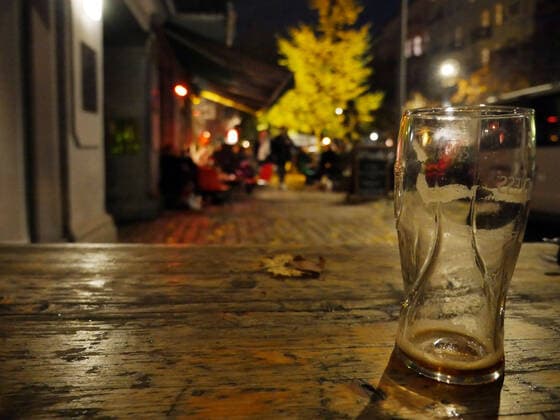 31 10 2020, Berlin Germany The party is over, there are stricter Corona rules for gastronomy again