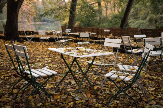Empty tables and chairs are standing in a restaurant in Berlin Mitte Photo bildgehege Gastronomie