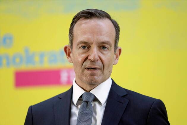 02 11 2020, Berlin, Germany Photo Volker Wissing, FDP General Secretary, during a press statement in front of media representatives