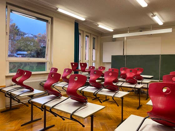 Empty classroom, seated, single tables without distance rule, Corona crisis, Germany Empty classroom Corona crisis