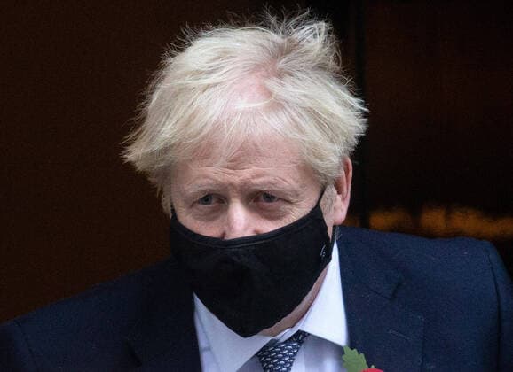 . 04 11 2020. London, United Kingdom. Prime Minister, Boris Johnson, leaves for Parliament. Later the full Lockdown will be debated in Parliament. Boris Johnson leaves for PMQ s. Westminster.  xMarkxThomasx xi-Imagesx IIM-21766-0001