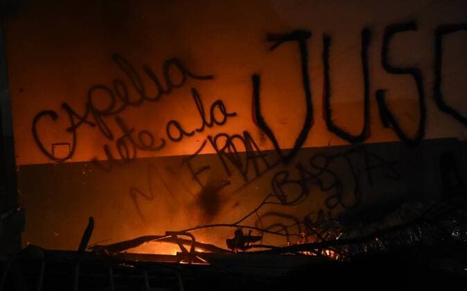 CANCUN, MEXICO - NOVEMBER 9: Women take part during the riots at Central Prosecutor s Office of Quintana Roo in protest against of Femicide of Alexis and demand from the authorities the lack of results to prevent Femicide in Mexico on November 9, 2020 in Cancun, Mexico. Credit: Rodolfo Flores Eyepix Group The Photo Access MEX - 2020 - Protest Against Alexis Gender-Violence in Cancun  Copyright: xRodolfoxFloresx