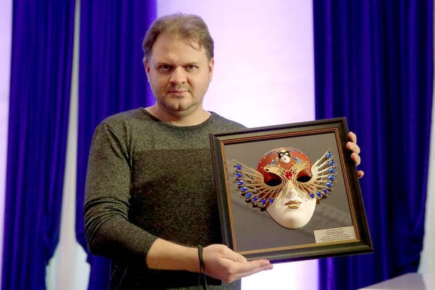MOSCOW, RUSSIA - NOVEMBER 10, 2020: Actor Anton Rositsky holds his Best Opera Actor award after a live broadcast of the 2020 Golden Mask award ceremony at the Stanislavski and Nemirovich-Danchenko Moscow Academic Music Theatre. Vyacheslav Prokofyev TASS  TS0EDB6E