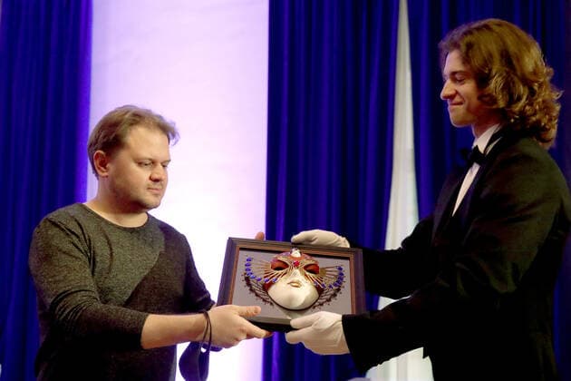 MOSCOW, RUSSIA - NOVEMBER 10, 2020: Actor Anton Rositsky receives the Best Opera Actor award after a live broadcast of the 2020 Golden Mask award ceremony at the Stanislavski and Nemirovich-Danchenko Moscow Academic Music Theatre. Vyacheslav Prokofyev TASS  TS0EDB6F