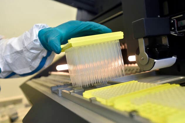 Analyzing biological samples to COVID-19 disease in the Regional Hospital of Tomas Bata in Zlin, Czech Republic, on November 12, 2020. (CTKxPhoto DaliborxGluck) CTKPhotoP202011120472201  dg 003