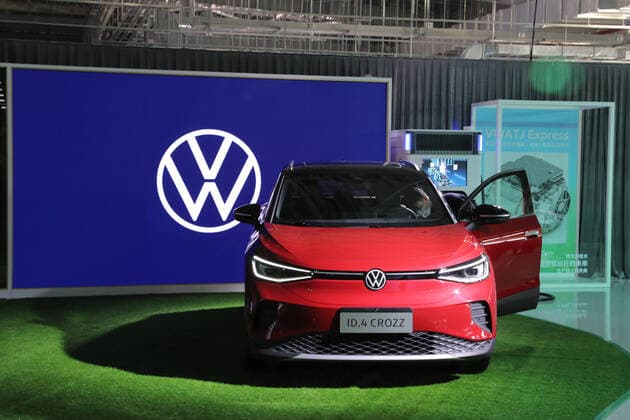 TIANJIN, CHINA - NOVEMBER 13: A Volkswagen ID.4 Crozz electric sports utility vehicle (SUV) equipped with an APP310 electric drive is on display at Volkswagen Automatic Transmission (Tianjin) Co., Ltd on November 13, 2020 in Tianjin, China.  Copyright: xVCGx CFP111306365709