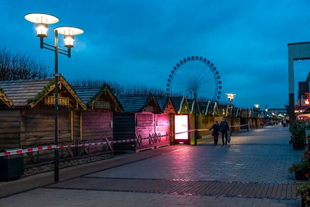 The Christmas market at the Centro shopping centre, built up but closed due to the 2 lockdown, in the Corona crisis, closed in November 2020, Oberhausen NRW, Germany Christmas market