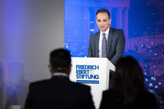 Heiko Maas, Federal Minister of Foreign Affairs, gives the laudation for Zoran Zaev L , Prime Minister of Northern Macedonia, at the presentation of the Human Rights Award 2020 of the Friedrich Ebert Foundation in Berlin, 16 11 2020 Berlin Germany Copyright: xFlorianxGaertner photothek.netx
