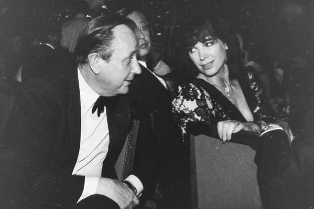 Archiv Hans Dietrich Genscher Miister Petra Schuerrmann Modertin Muenchen 1982 Archiv Motive Bayerischer Hof Filmball Muenchen *** Archive Hans Dietrich Genscher Miister Petra Schuerrmann Modertin Munich 1982 Archive Motives Bayerischer Hof Filmball Munich