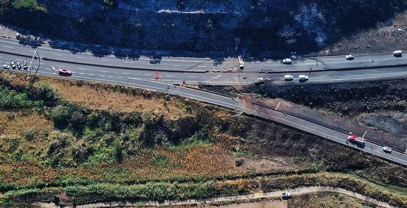 Aerial view of the site where a tanker exploded, in the western state of Nayarit, Mexico, 16 November 2020. At least 13 people died this Monday due to the explosion of a tanker truck that was transporting gas and that affected other vehicles on a highway in the western Mexican state of Nayarit, state authorities reported. 13 people have died burned, detailed the Attorney General of the State of Nayarit in a report published on social networks. According to the agency, 12 of the bodies were found inside different vehicles set on fire as a result of the explosion. Gas tanker truck explosion kills 13 in western Mexico !ACHTUNG: NUR REDAKTIONELLE NUTZUNG!  Copyright: xFranciscoxÁvilax MEX803 20201117-637411737132817287