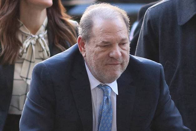 February 24, 2020, Manhattan, NY, USA: Harvey Weinstein arrives at Manhattan Criminal Court with his attorneys on February 24, 2020. Manhattan USA - ZUMAm67_ 20200224_zaf_m67_034 Copyright: xAlecxTabakx