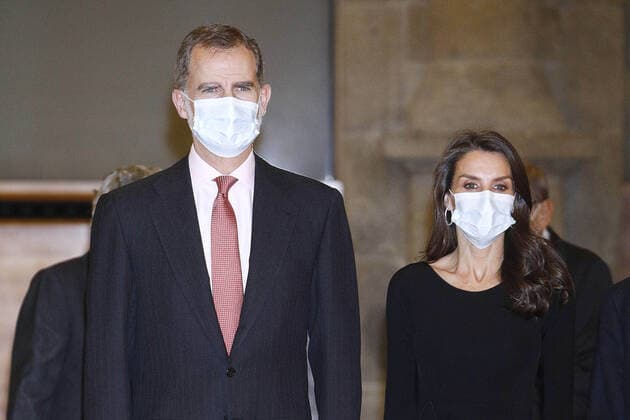 18-11-2020 Madrid Queen Letizia and King Felipe attend the 37th edition of the ‘’Francisco Cerecedo’’ journalism award at the Prado museum in Madrid, Spain. No Spain  Copyright: xPPEx