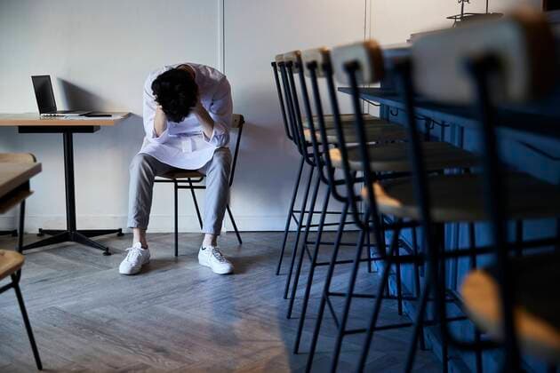 Japanese Chef Depressed In His Restaurant 127700126  (127700126) ,model released, Symbolfoto ,property released