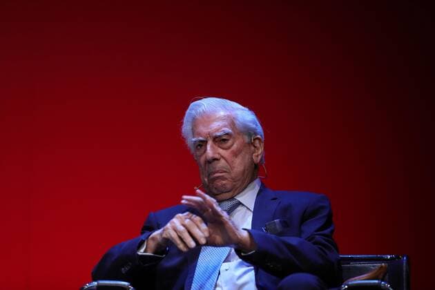 Peruvian writer Mario Vargas Llosa attends the 2020 EÑE Festival Award at Circulo de Bellas Artes in Madrid, Spain, 20 November 2020. Vargas Llosa will receive the 2020 EÑE Festival Award as a tribute of his writer career. Peruvian writer Vargas Llosa receives the 2020 EÑE Festival Award !ACHTUNG: NUR REDAKTIONELLE NUTZUNG!  Copyright: xJuanJoxMartínx GRAF2436 20201120-637414983672237590