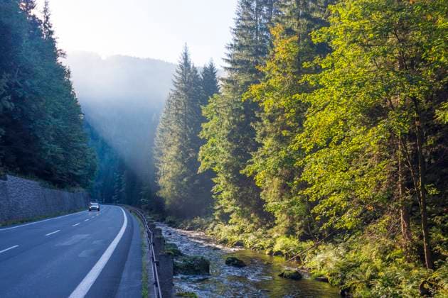 river Labe (Elbe), mist, road Spindleruv Mlyn (Spindlermühle) Kralovehradecky, Hradec Kralove Czech Krkonose (Giant Mountains, Riese