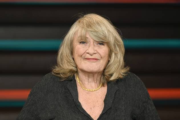 Alice Schwarzer (Feministin) 11 20 her Alice Schwarzer am 12. November 2020 in Markus Lanz , ZDF Deutschland deutsch deutsche Frau Journalistin Journalismus Autorin Feminismus TV Fernsehen Talkshow german female author writer feminist journalist journalism quer Portrait neutral lächelnd *** Alice Schwarzer feminist 11 20 her Alice Schwarzer on 12 November 2020 in Markus Lanz , ZDF Germany German German woman journalist journalism author feminism TV TV talk show German female author writer feminist journalist journalism t.s. Portrait neutral smiling