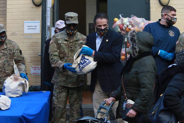 NEW YORK, NY - NOVEMBER 24: New York State Governor Andrew Cuomo updates New Yorkers on the State s COVID-19 Response and distributes turkeys for the Thanksgiving Holiday at New York Common Pantry on November 24, 2020 in New York City. Copyright: xmpi43 MediaPunchx