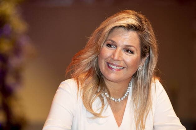 25-11-2020 Amsterdam Queen Máxima during the announcement of the winners of the Koning Willem I prize in the Beurs van Berlage in Amsterdam The Koning Willem I Foundation was established in 1958 on the initiative of De Nederlandsche Bank by a number of organizations associated with the business community. The aim of the foundation is to give new impulses to the national economy and thus to increase the reputation of the Dutch business community.  Copyright: xxPPE pool RPE vanxKatwijkx