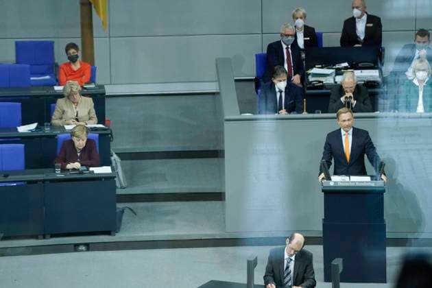 News Bilder des Tages Deutscher Bundestag 195. Sitzung Plenum und Debatte Aktuell, 26.11.2020, Berlin, Christian Lindner (FDP) bei seiner Rede bei der 195. Sitzung des Deutschen Bundestag in Berlin Berlin Berlin Deutschland *** German Bundestag 195 Session Plenary and Debate Current Affairs, 26 11 2020, Berlin, Christian Lindner FDP during his speech at the 195 Session of the German Bundestag in Berlin Berlin Berlin Germany
