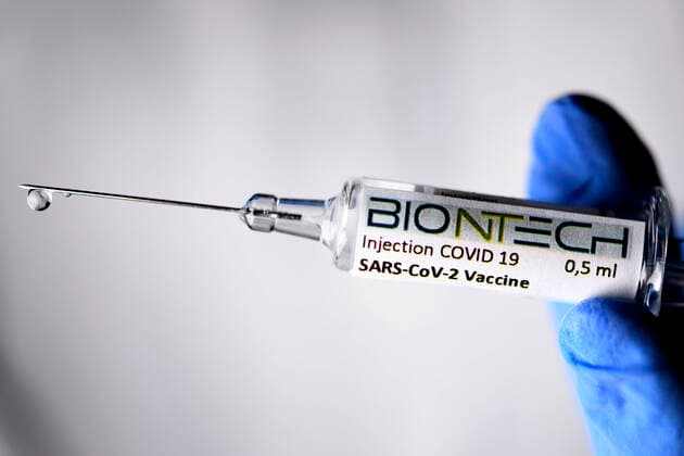 BIONTECH Vaccine SYMBOL IMAGE CANE PHOTO COVID 19 SARS CoV 2 VACCINE Vaccine Vaccine Cane Pictures from 22 11 2020 Meerbusch