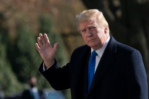 News Bilder des Tages November 29, 2020, Washington, District of Columbia, USA: United States President Donald J. Trump returns to the White House in Washington, DC after spending Thanksgiving weekend at Camp David, the presidential retreat near Thurmont, Maryland on Sunday, November 29, 2020.Credit: Chris Kleponis Pool via CNP Washington USA - ZUMAs152 20201129_zaa_s152_036 Copyright: xChrisxKleponisx-xPoolxViaxCnpx