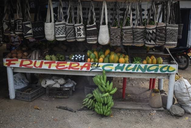 IMAGO Cultures of the world, Wayuu Volk in Kolumbien Road grocery store in La Guajira, Colombia La Guajira Colombia Copyright: xNanoxCalvox NN-GUAJIRA--028